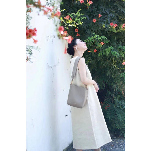 【抖音专属】无袖连衣裙（21718235厚-玉色） 商品图1