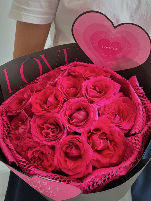 甜蜜信号  华伦天奴粉 · 花束 商品图2