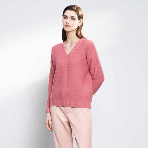 【100%山羊绒衫】23年秋冬新品女士V领山羊绒套衫时尚落肩袖保暖毛衣 商品图1