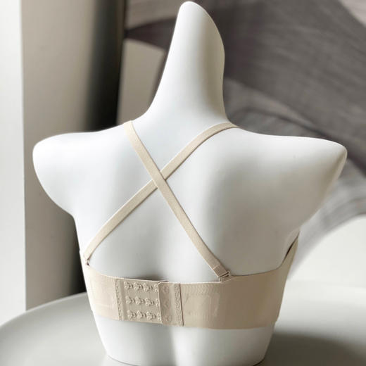 【97号款】女士防滑无肩带内衣三防两穿无痕文胸 商品图5