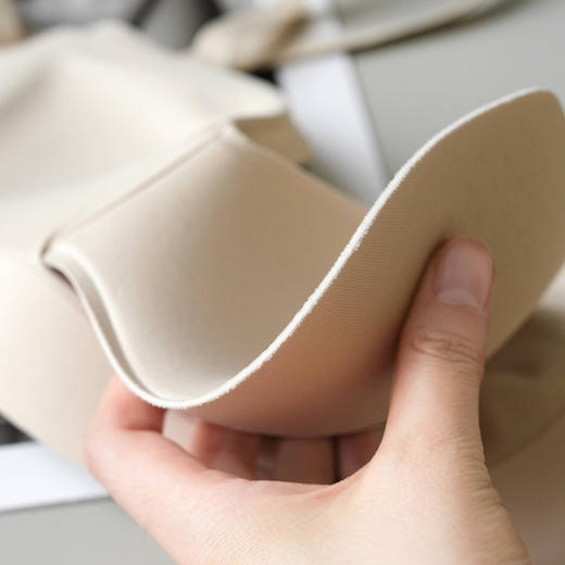 【97号款】女士防滑无肩带内衣三防两穿无痕文胸 商品图9