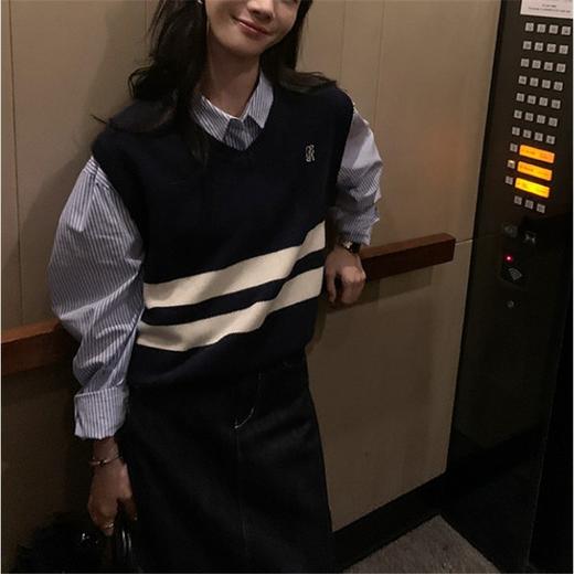 【学院风撞色V领针织马甲】秋冬百搭显瘦 叠穿毛衣 无袖针织上衣 商品图5