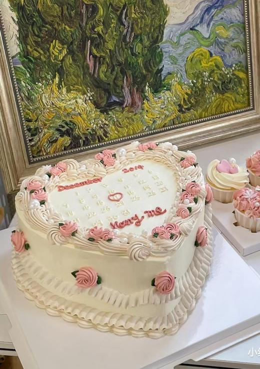 【臻品系列】---复古花边心形纪念日（016）情人节，七夕，520蛋糕 商品图0