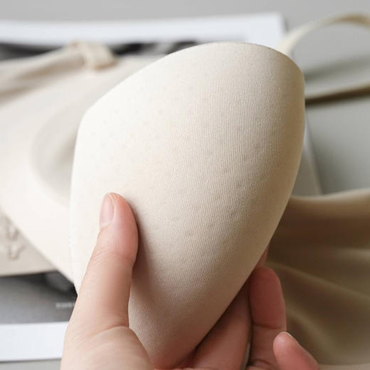 【97号款】女士防滑无肩带内衣三防两穿无痕文胸 商品图8