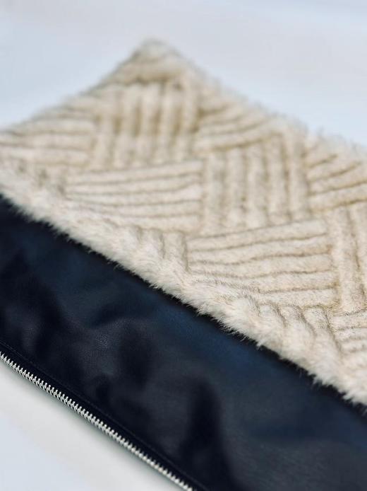 【欧包】短绒压纹环保皮草造型多变大包23ZB11B 商品图0