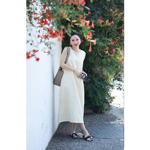 【抖音专属】无袖连衣裙（21718235厚-玉色） 商品图3