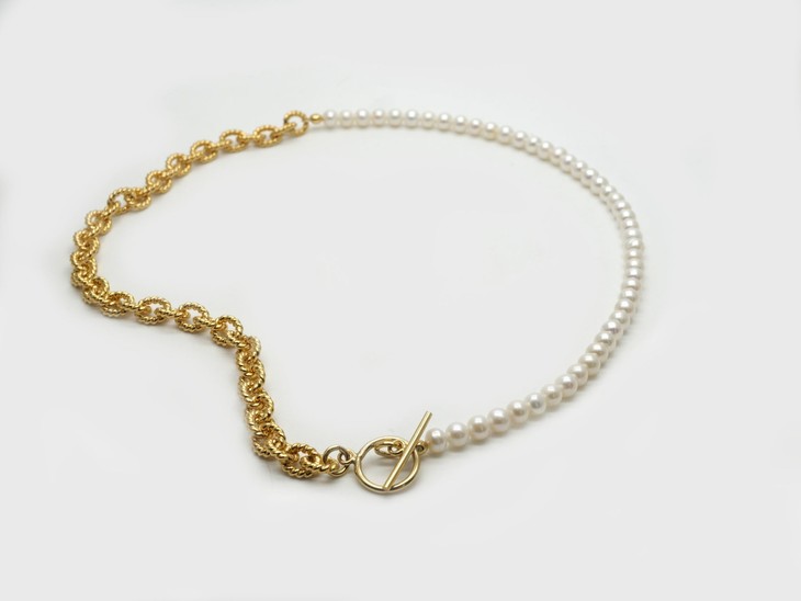 Collier-bi-matieres-Elise-web_2167f3b6-f713-474e-81c6-e5fda1d062a3_2048x.jpg (2048×1536)