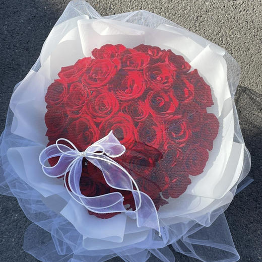 【炽热又真情的爱】33朵红玫瑰精品包装花束 商品图3