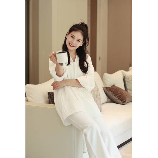 【线上专属】V领套头衫（23708328-山矾A5） 商品图0