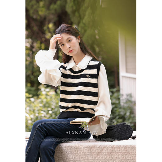 鹿向南《少女白水晶》学院风翻领气质衬衫女独特别致上衣LXN31211 商品图2