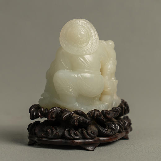 清 和田玉雕渔翁童子人物山子摆件（红木座） 商品图3