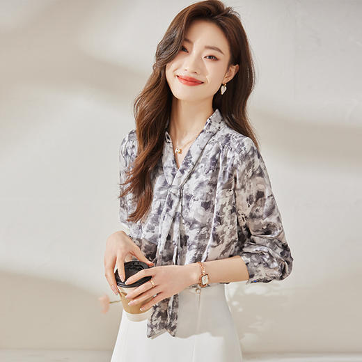 Q6736百搭上衣时尚气质春季小众碎花法式复古时尚洋气飘带衬衫女 商品图0