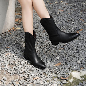 西遇西部牛仔靴女新款秋季复古美式废土风尖头厚底短靴中筒靴D1933936