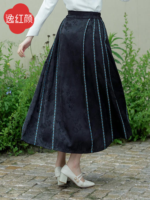 逸红颜明月优选#『玉翡』丝滑暗纹提花缎马面裙，超级百搭单品，自带东方美学的高级感！ 商品图10