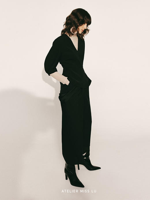 【一千零一夜】弧形袖收腰V领造型上衣230046 商品图2