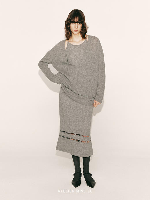 【乌云午后】下摆镂空设计羊绒吊带连衣裙230000025B 商品图1