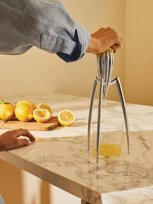 ALESSI/外星人榨汁机手动便携家用水果榨汁分离器 商品图0