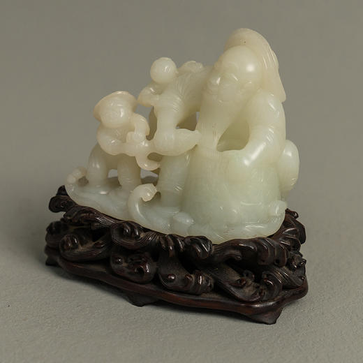 清 和田玉雕渔翁童子人物山子摆件（红木座） 商品图2