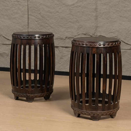 二十世纪 紫檀直棂鼓凳（一对） 商品图1