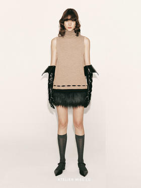 【日照金山】镂空设计无袖高领羊绒上衣230043C