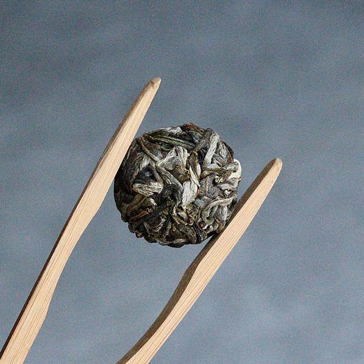 生普 | 2023年新茶 叶舞地 正气塘古树 7*28颗/盒龙珠 商品图2