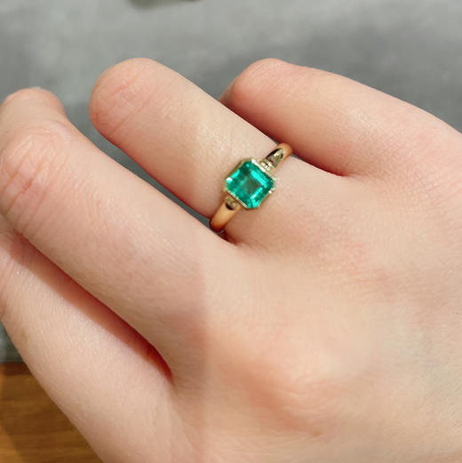 【倾心】方形祖母绿戒指  CB12305106 商品图8