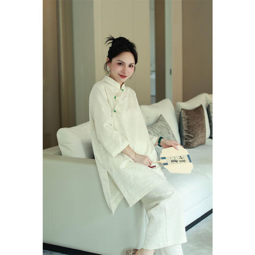 【抖音专属】中式小衫（23810427-凝脂）+阔腿裤（23809428-凝脂） 商品图3