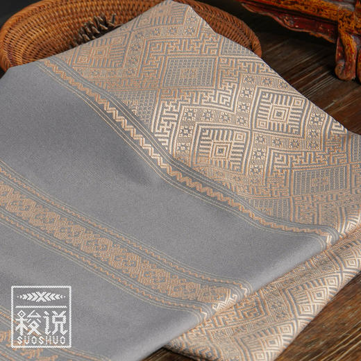 上新【梭说】初微芒纯手工限量设计围巾披肩侗族传统织锦工艺 商品图3