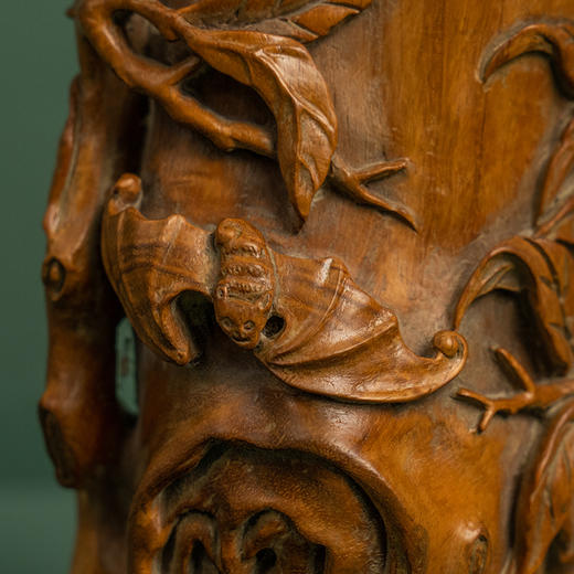 清 黄花梨雕福寿纹随形笔筒（红木座） 商品图3