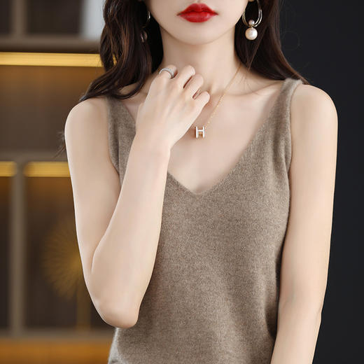 【柔软羊毛吊带背心】西装秋冬内搭 白色针织性感v领 短款打底衫 商品图12