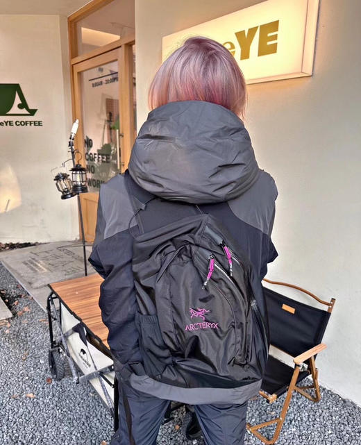 Arcteryx 始祖鸟SYSTEM A系列 弓箭包 徽标拉链斜挎单肩包 男女同款 商品图14