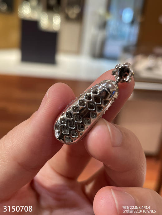 老坑玻璃种艳绿福豆吊坠   62999【3150708】 商品图8