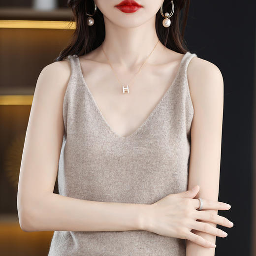 【柔软羊毛吊带背心】西装秋冬内搭 白色针织性感v领 短款打底衫 商品图7