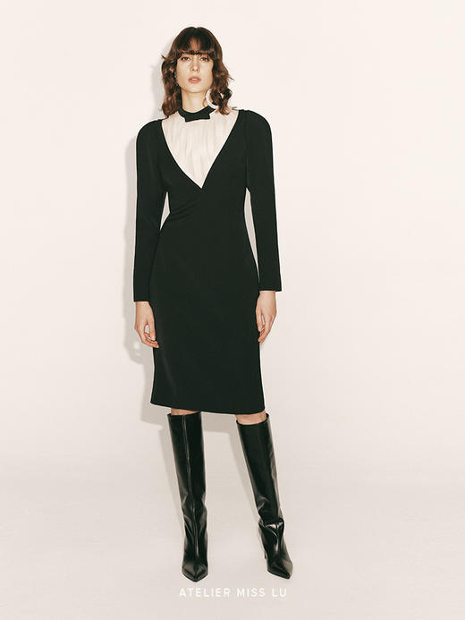 【少女祈祷】蝴蝶结领拼纱长袖修身连衣裙23000058 商品图1