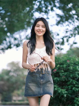 好温柔的流苏针织背心~