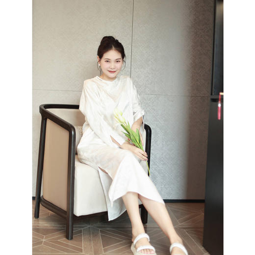 中式连衣裙（23707270-皎白） 商品图3