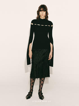 【一步之遥】纤细羽毛流苏直身半裙2300028A