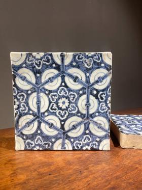 青花绘六方框如意纹瓷板地砖，顺丰包邮