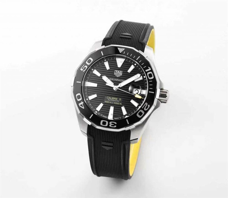 V6厂泰格豪雅竟潜300男士机械43mm腕表评测