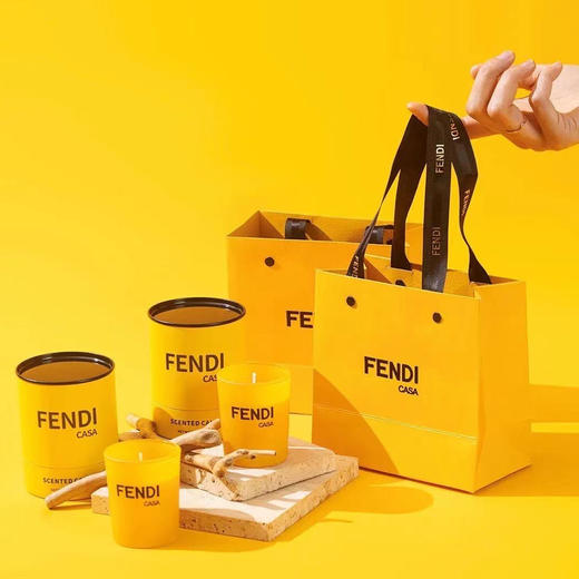 全款买下Fendi的快乐！【𝙁𝙚𝙣𝙙𝙞 𝘾𝙖𝙨𝙖香氛蜡烛】✨达芬奇密码香氛蜡烛 ✨青柠罗勒香氛蜡烛 ✨咖色／粉色挂件  配专柜同款全套包装🎁➕礼袋‼️ 商品图0