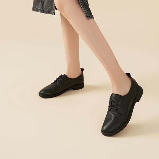Safiya/索菲娅 2023秋季新品 学院风真皮圆头低跟系带深口牛津鞋小皮鞋 SF33112033 商品图1