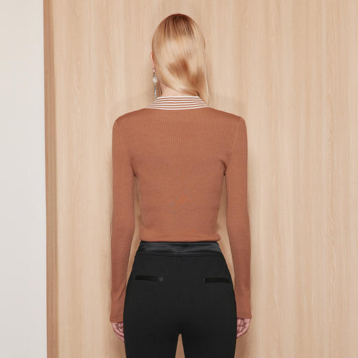 EITIE爱特爱秋季新款通勤简约半高领显瘦修身针织衫女上衣7101810 商品图9