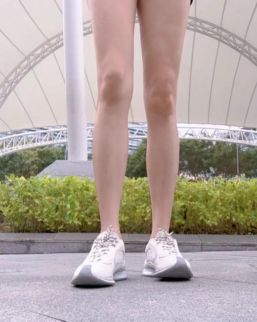 现货 THS 8.19-限时 G家 情侣款 RUN系列休闲运动鞋 巨轻慢跑鞋 3色 QZ066 商品图3