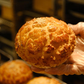 现烤面包—厚酥奶油菠萝