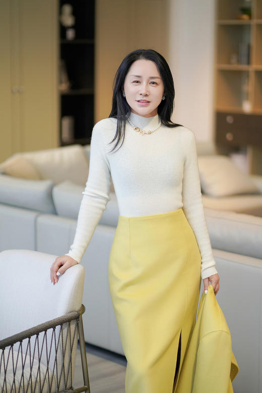 Laurel劳芮23秋冬 金盏黄开衩直身半裙 LWL343Q02900 商品图1