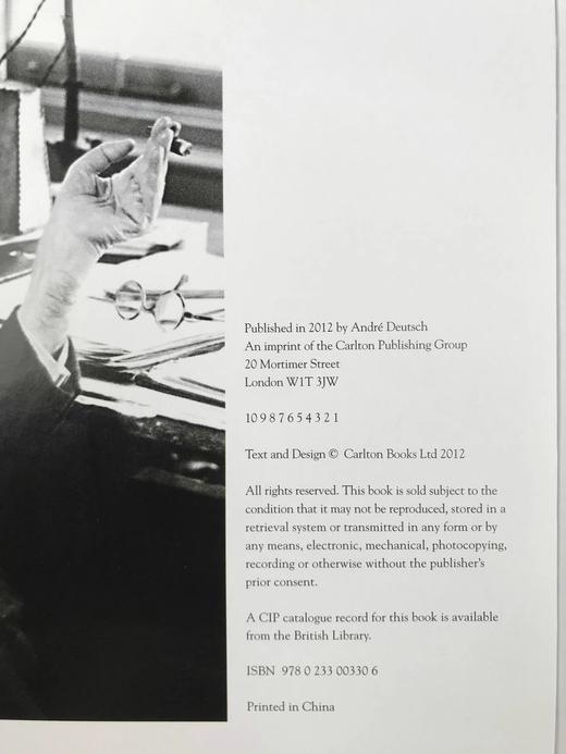 思维探索者：弗洛伊德图传 约百幅插图 精装大16开带书匣 商品图4