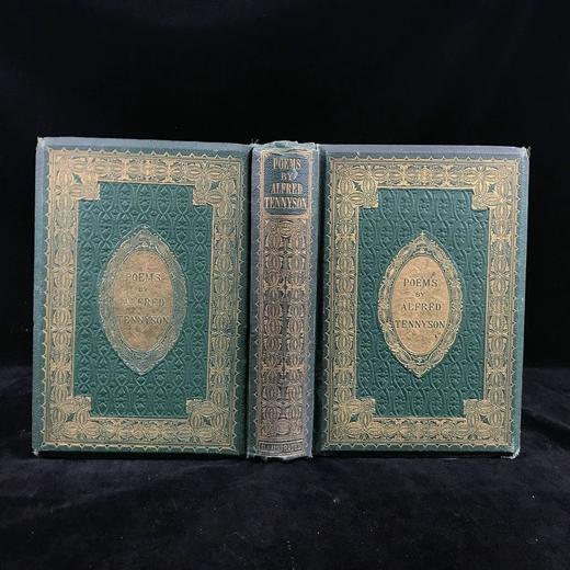 1864年 丁尼生诗集 50余幅插图 漆布精装大32开 商品图0