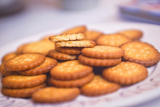 //【Anemon3 天日盐饼干】🔥张静初推荐❗ 👉4包只需 29.9！！！😋天然盐香 酥脆口感 香气浓郁🥰打开包装 香气扑鼻而来 商品图1