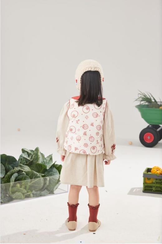 【2023新款】兔兔小布印花草莓口袋马甲 商品图1