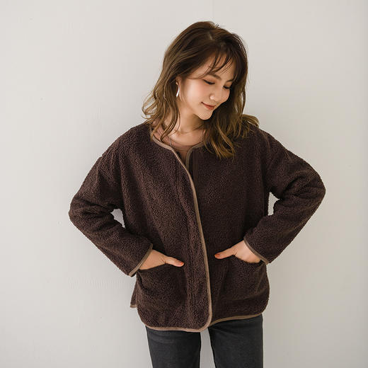 【毛茸茸羊羔女士外套】秋冬日韩保暖 皮毛一体 宽松短款上衣 商品图3